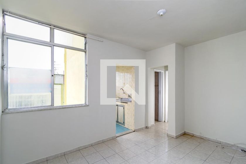 Foto 1 de Apartamento com 1 Quarto para alugar, 30m² em Parada de Lucas, Rio de Janeiro