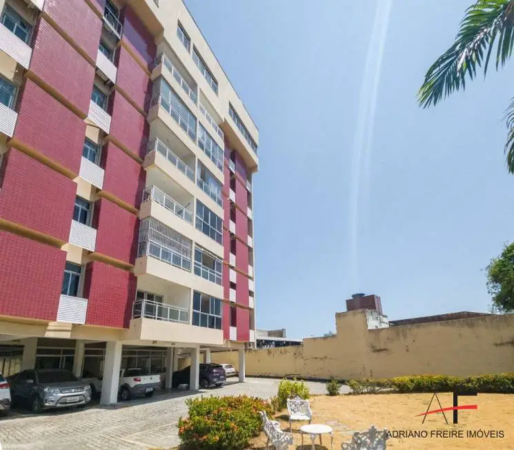 Foto 1 de Apartamento com 2 Quartos para alugar, 97m² em Guararapes, Fortaleza