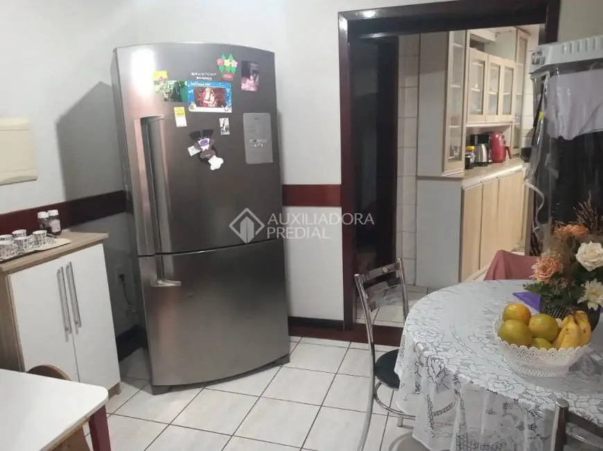 Foto 1 de Apartamento com 2 Quartos à venda, 72m² em Navegantes, Porto Alegre