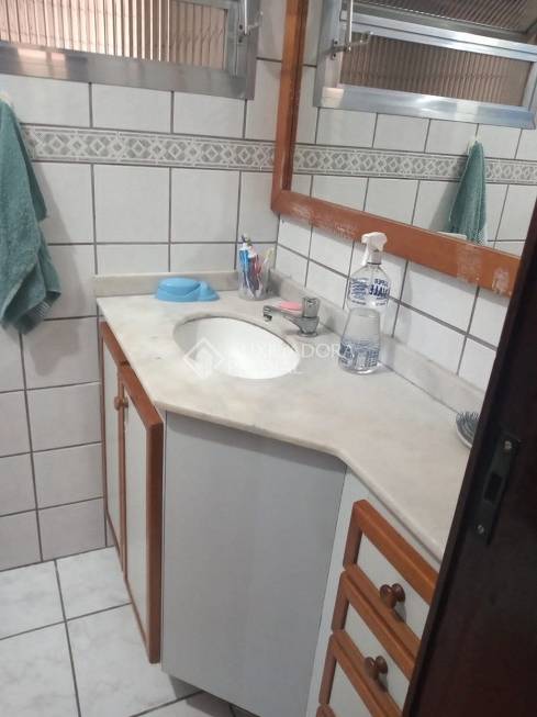 Foto 3 de Apartamento com 2 Quartos à venda, 72m² em Navegantes, Porto Alegre