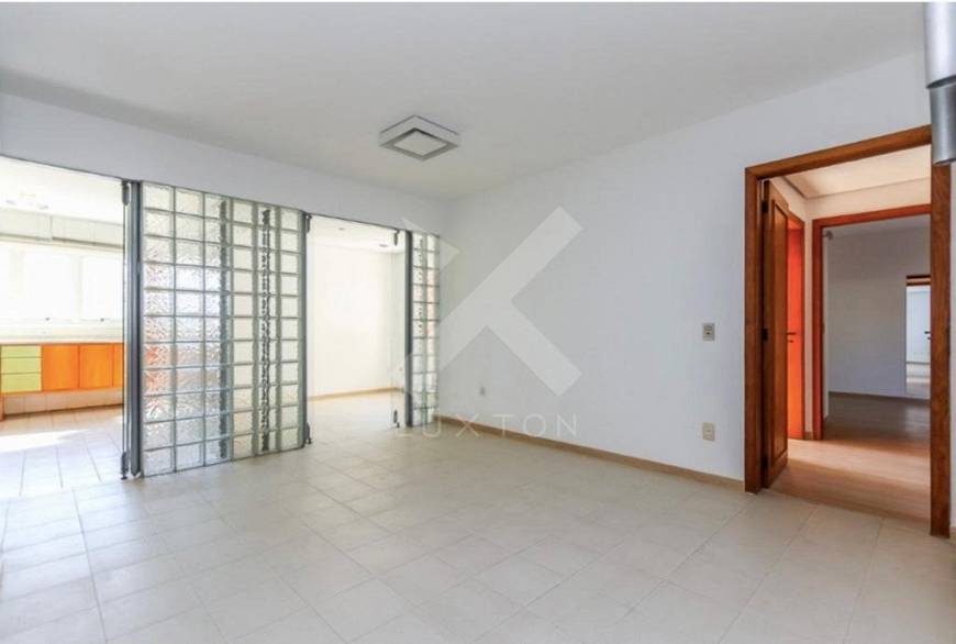 Foto 3 de Apartamento com 3 Quartos para alugar, 165m² em Auxiliadora, Porto Alegre