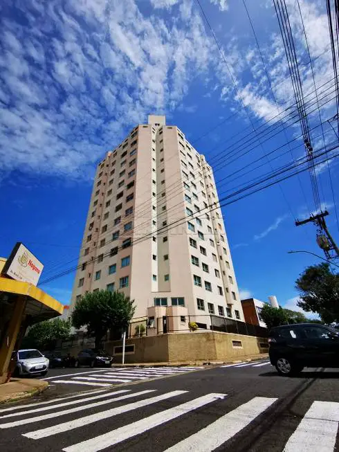 Foto 1 de Apartamento com 3 Quartos para alugar, 232m² em Centro, Araraquara