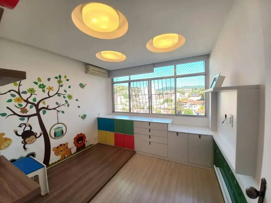 Foto 2 de Apartamento com 3 Quartos para alugar, 120m² em Icaraí, Niterói