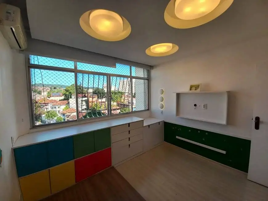 Foto 3 de Apartamento com 3 Quartos para alugar, 120m² em Icaraí, Niterói