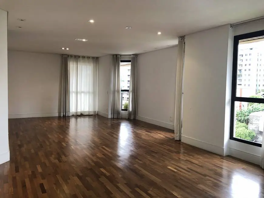 Foto 1 de Apartamento com 4 Quartos para alugar, 157m² em Vila Mariana, São Paulo