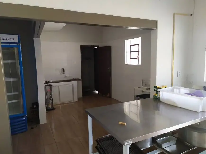 Foto 4 de Casa com 2 Quartos para alugar, 75m² em Havaí, Belo Horizonte