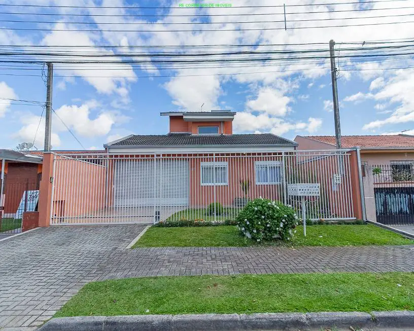 Foto 1 de Casa com 3 Quartos à venda, 230m² em Fazendinha, Curitiba