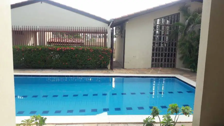 Foto 1 de Casa com 4 Quartos à venda, 531m² em Jardim Cuiabá, Cuiabá