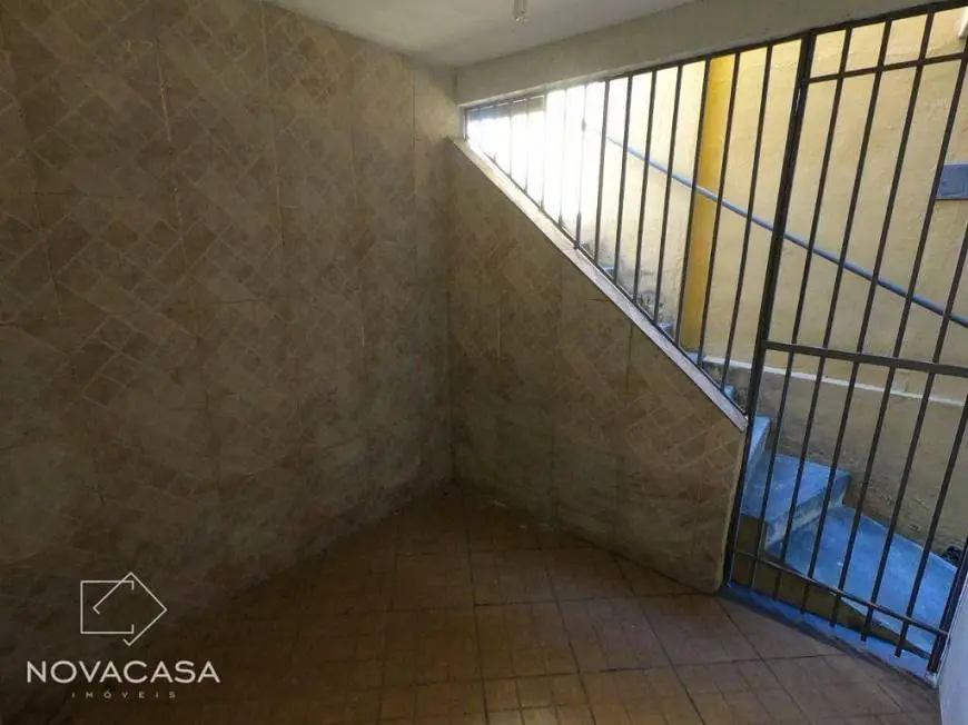 Foto 2 de Casa de Condomínio com 3 Quartos para alugar, 112m² em Letícia, Belo Horizonte