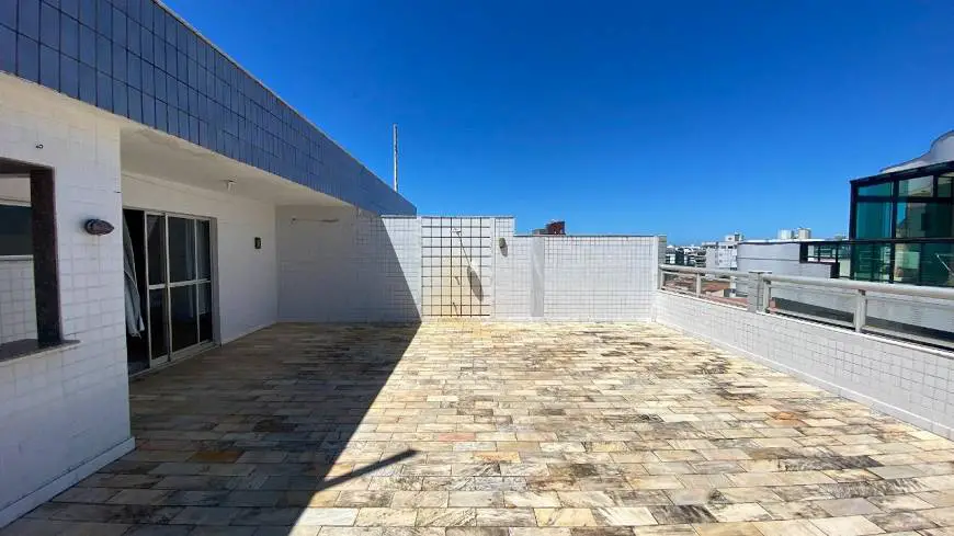 Foto 1 de Cobertura com 4 Quartos à venda, 350m² em Algodoal, Cabo Frio
