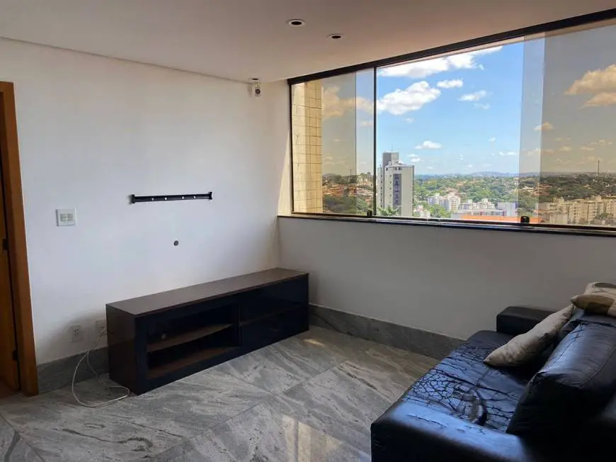 Foto 4 de Cobertura com 4 Quartos para alugar, 200m² em Ouro Preto, Belo Horizonte