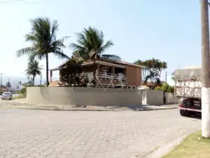 Foto 1 de Sobrado com 4 Quartos à venda, 294m² em Pontal de Santa Marina, Caraguatatuba