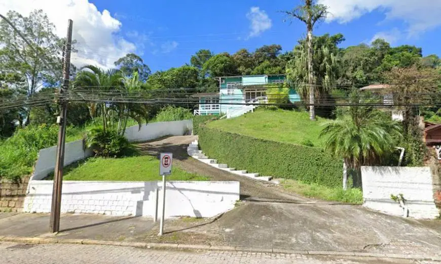 Foto 1 de Sobrado com 7 Quartos à venda, 372m² em Anita Garibaldi, Joinville