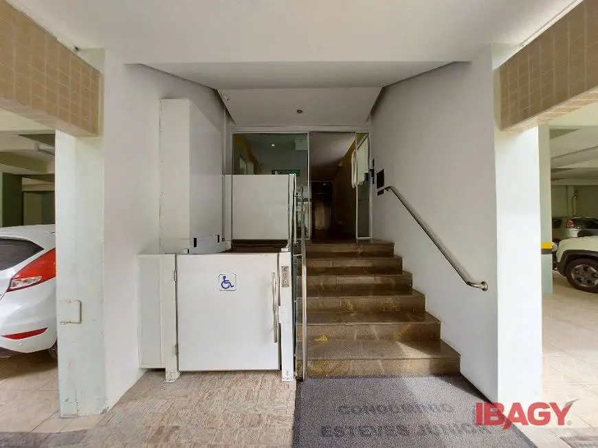 Foto 4 de Apartamento com 2 Quartos para alugar, 81m² em Centro, Florianópolis
