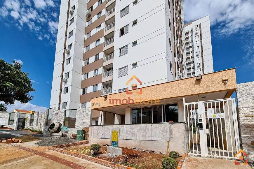 Foto 1 de Apartamento com 3 Quartos para alugar, 67m² em Aurora, Londrina