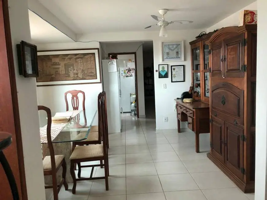 Foto 5 de Apartamento com 3 Quartos à venda, 60m² em Imbetiba, Macaé
