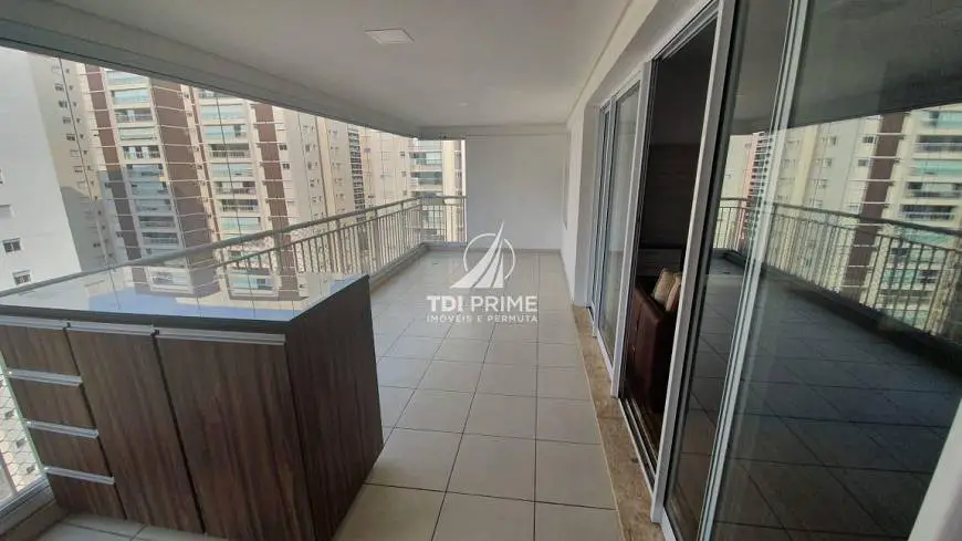 Foto 3 de Apartamento com 3 Quartos para alugar, 162m² em Santo Antônio, São Caetano do Sul