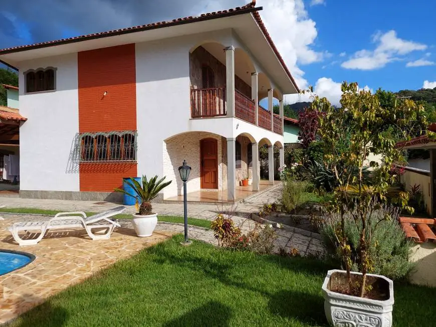 Foto 1 de Casa com 3 Quartos à venda, 147m² em Barra do Imbuí, Teresópolis
