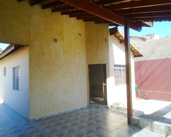 Foto 2 de Casa com 3 Quartos para alugar, 170m² em Vila Capixaba, Cariacica