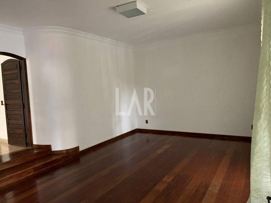 Foto 4 de Casa com 4 Quartos para alugar, 240m² em Cidade Nova, Belo Horizonte