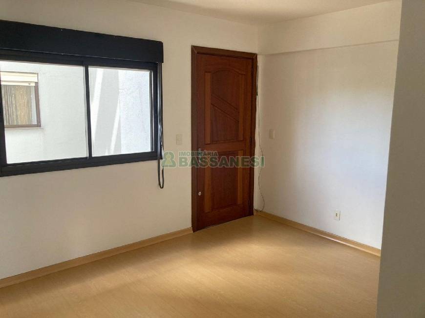 Foto 5 de Apartamento com 2 Quartos para alugar, 50m² em Centro, Caxias do Sul