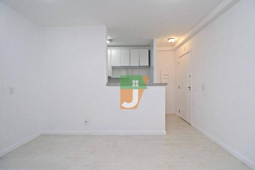 Foto 4 de Apartamento com 2 Quartos para alugar, 54m² em Parolin, Curitiba