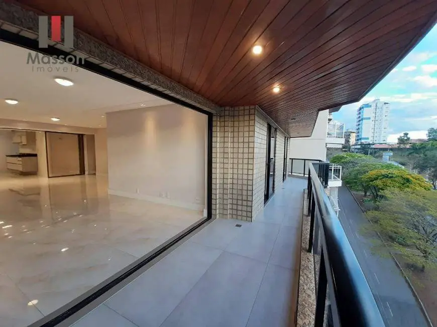 Foto 1 de Apartamento com 4 Quartos à venda, 247m² em Alto dos Passos, Juiz de Fora