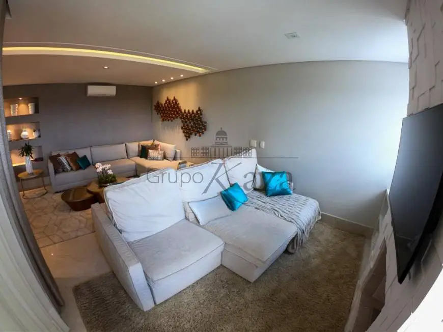 Foto 2 de Apartamento com 4 Quartos à venda, 245m² em Jardim das Colinas, São José dos Campos