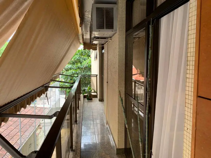 Foto 3 de Apartamento com 4 Quartos para alugar, 206m² em Laranjeiras, Rio de Janeiro