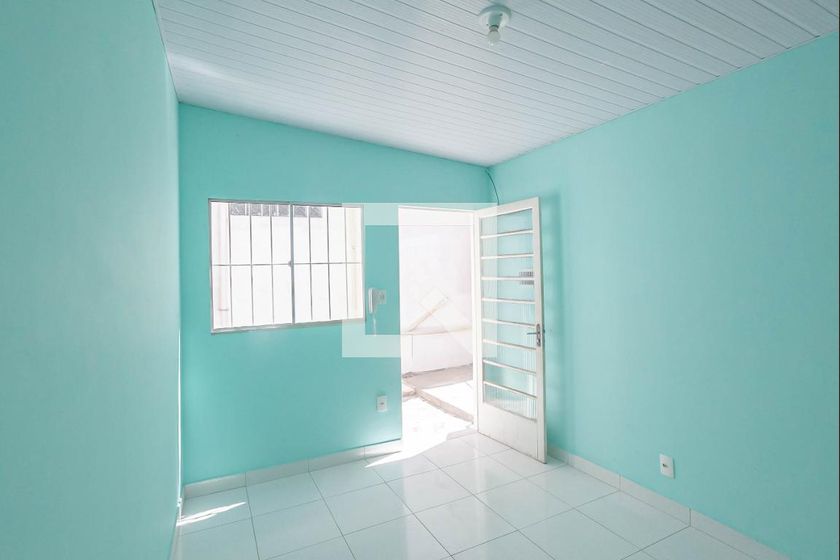 Foto 4 de Casa com 2 Quartos para alugar, 40m² em Nova Vista, Belo Horizonte