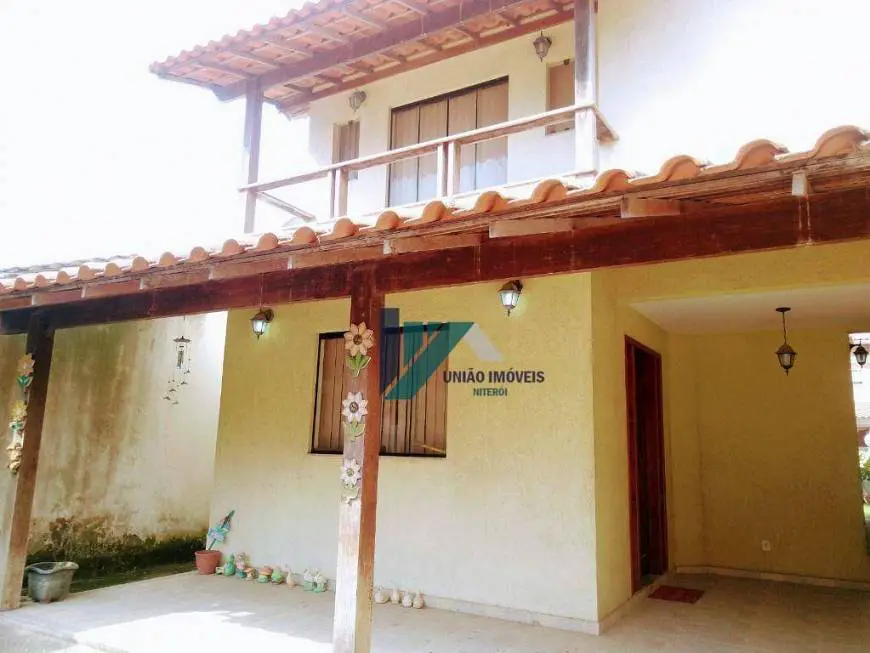 Foto 3 de Casa com 4 Quartos à venda, 180m² em Itaipu, Niterói