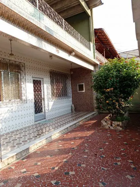 Foto 1 de Casa com 4 Quartos à venda, 200m² em Realengo, Rio de Janeiro