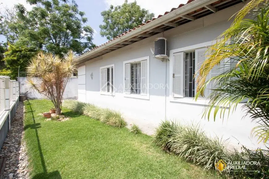 Foto 3 de Casa com 4 Quartos à venda, 220m² em Santa Mônica, Florianópolis