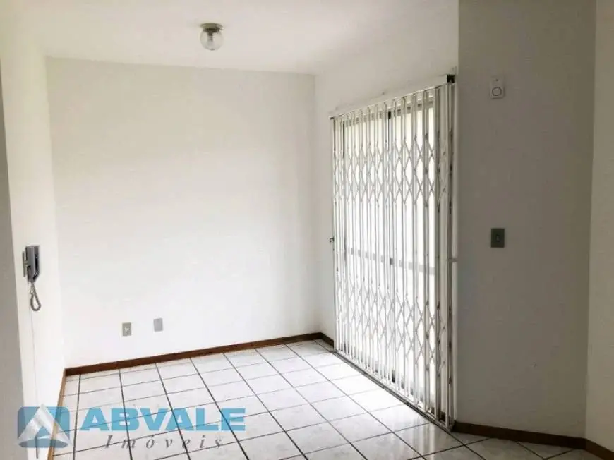 Foto 2 de Casa de Condomínio com 2 Quartos para alugar, 75m² em Vila Nova, Blumenau