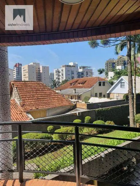 Foto 4 de Apartamento com 2 Quartos para alugar, 75m² em Champagnat, Curitiba