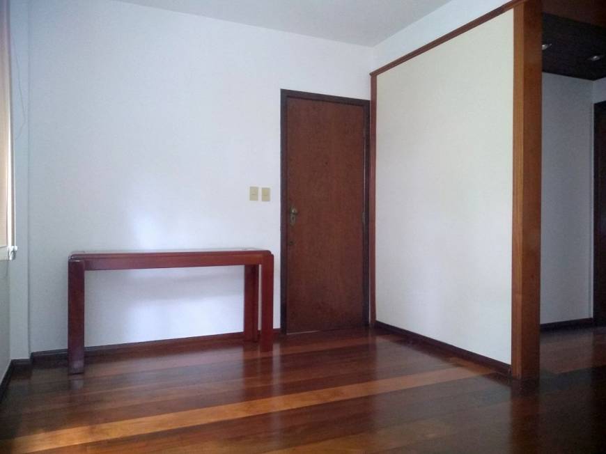 Foto 5 de Apartamento com 3 Quartos para alugar, 90m² em Santo Antônio, Belo Horizonte