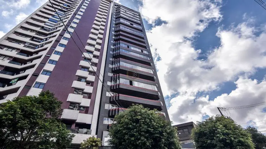 Foto 1 de Apartamento com 4 Quartos à venda, 184m² em Cabral, Curitiba