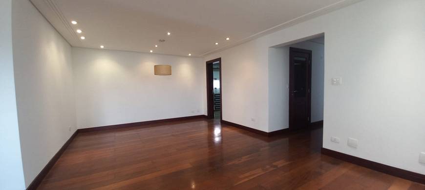 Foto 3 de Apartamento com 4 Quartos à venda, 250m² em Zona 01, Maringá