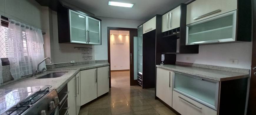 Foto 4 de Apartamento com 4 Quartos à venda, 250m² em Zona 01, Maringá
