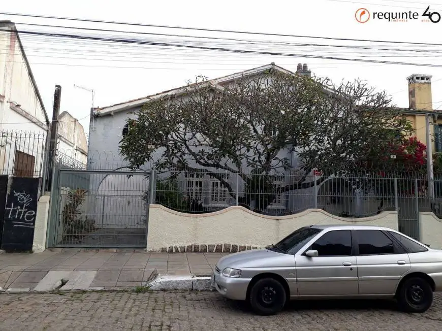 Foto 1 de Casa com 4 Quartos à venda, 342m² em Centro, Pelotas