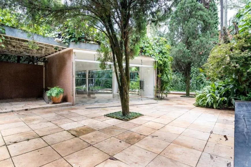 Foto 4 de Casa com 4 Quartos para alugar, 764m² em Jardim Europa, São Paulo