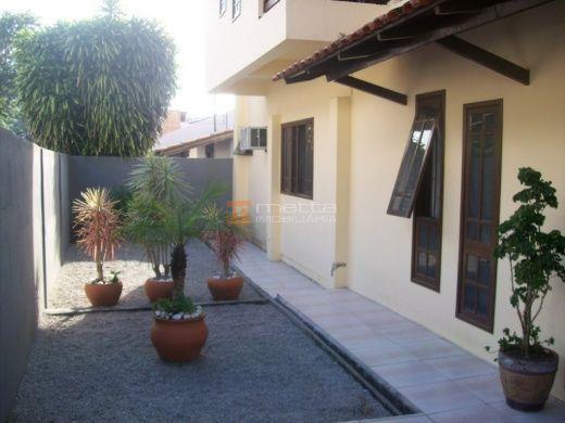 Foto 2 de Casa com 4 Quartos à venda, 200m² em Monte Verde, Florianópolis