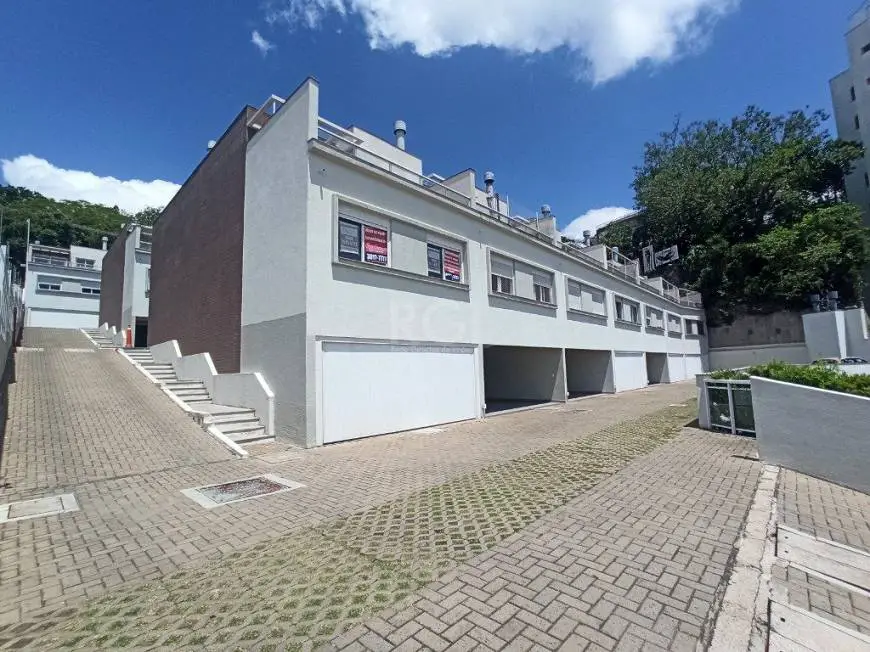 Foto 1 de Casa de Condomínio com 2 Quartos para alugar, 251m² em Praia de Belas, Porto Alegre