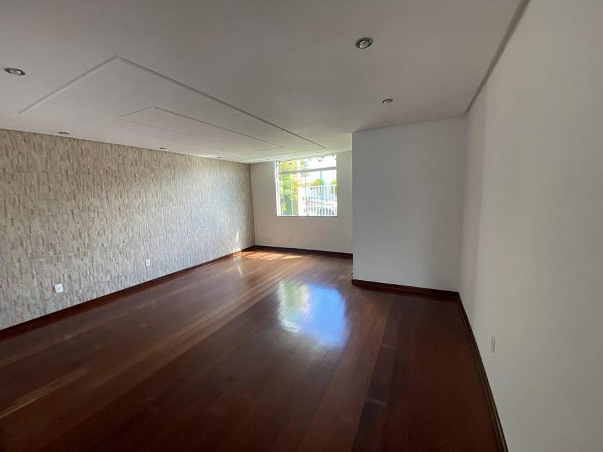 Foto 3 de Casa de Condomínio com 4 Quartos para alugar, 380m² em São Pedro, Juiz de Fora