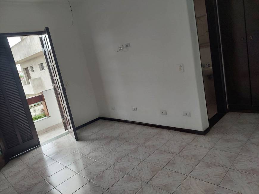Foto 4 de Sobrado com 4 Quartos para alugar, 200m² em Indaiá, Caraguatatuba