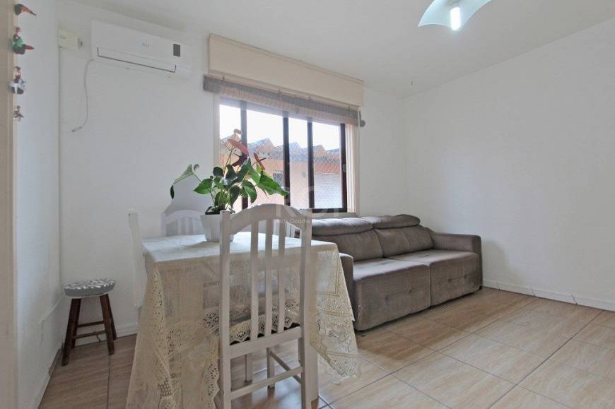 Foto 2 de Apartamento com 1 Quarto à venda, 44m² em Teresópolis, Porto Alegre