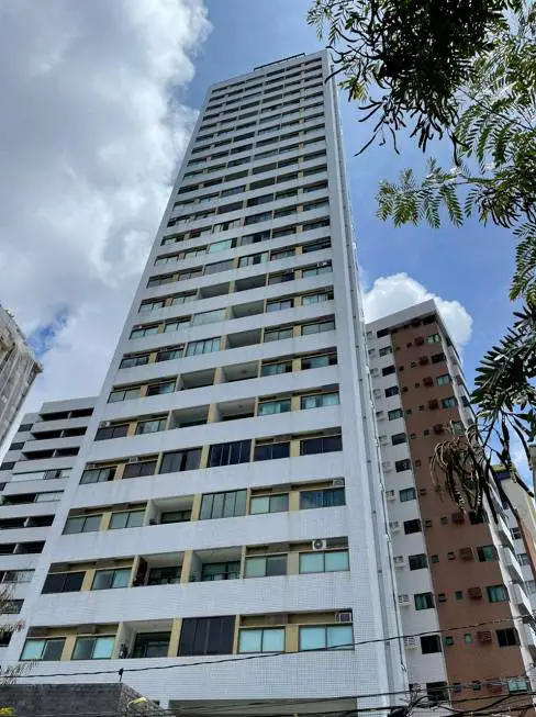 Foto 1 de Apartamento com 2 Quartos à venda, 62m² em Madalena, Recife