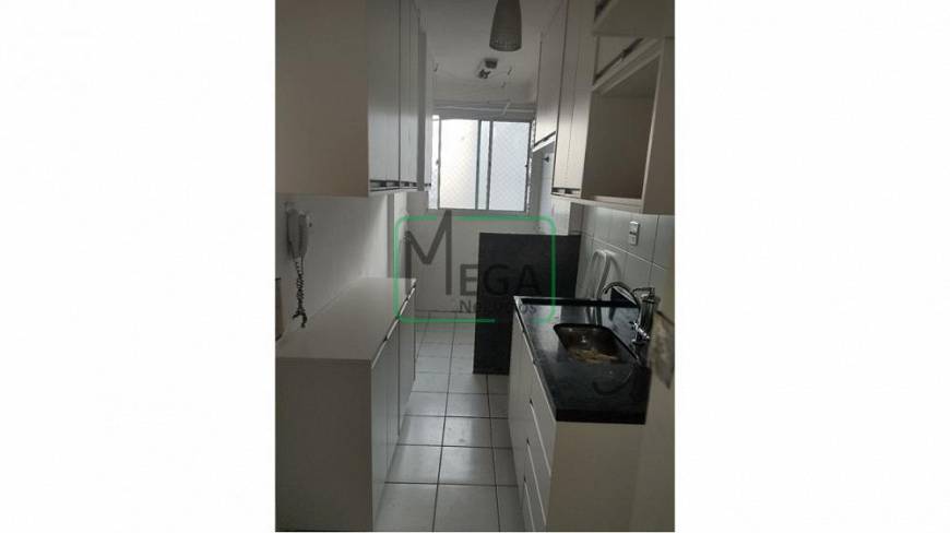 Foto 3 de Apartamento com 2 Quartos à venda, 50m² em Vila Mercês, Carapicuíba