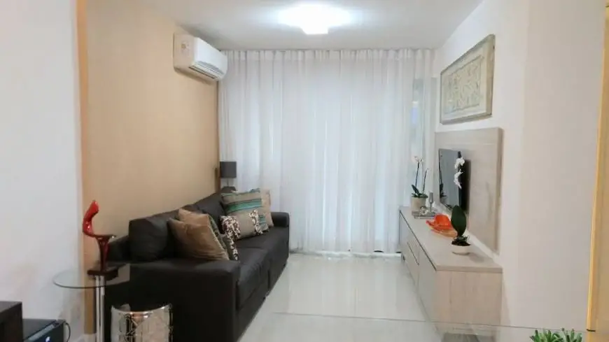 Foto 1 de Apartamento com 3 Quartos para alugar, 106m² em Botafogo, Rio de Janeiro