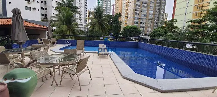 Foto 1 de Apartamento com 3 Quartos à venda, 205m² em Pituba, Salvador